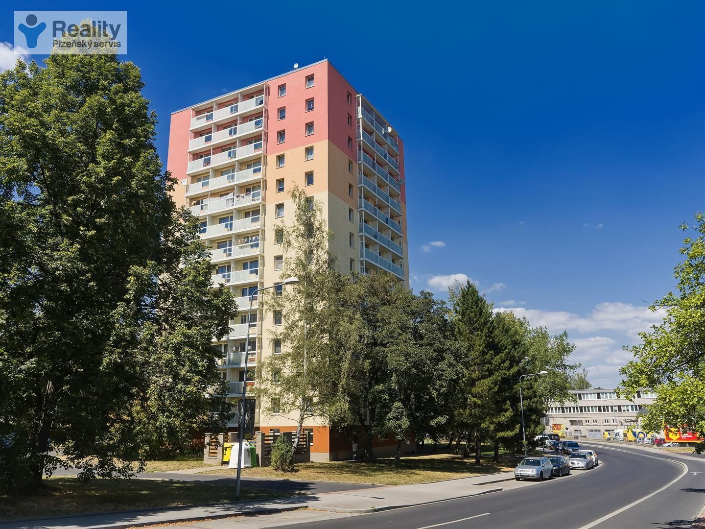 Pronájem bytu 3+1 se dvěma balkony, Riegerova ul. Cheb